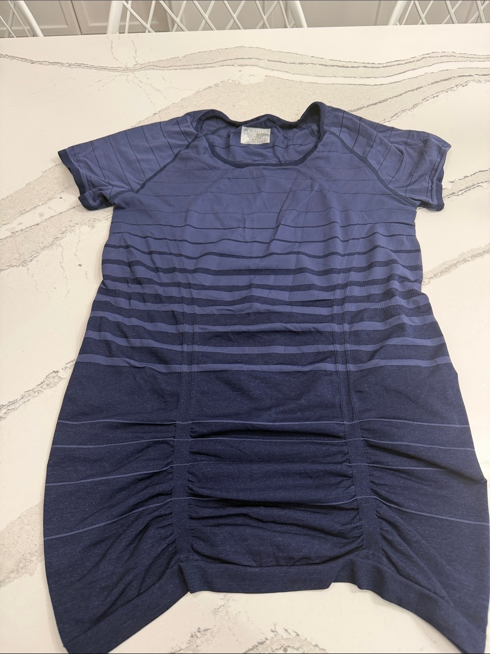 Athleta S|S Navy Active Top with Subtle Texture Large